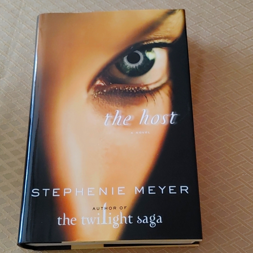 By Stephenie Meyer - The Host